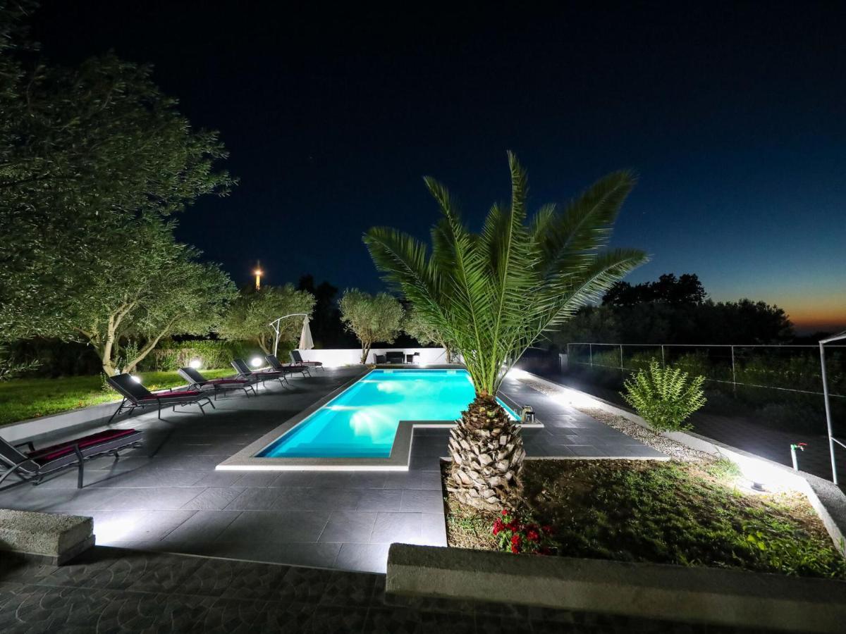 Lovely Holiday Home In Policnik With Private Pool Zewnętrze zdjęcie